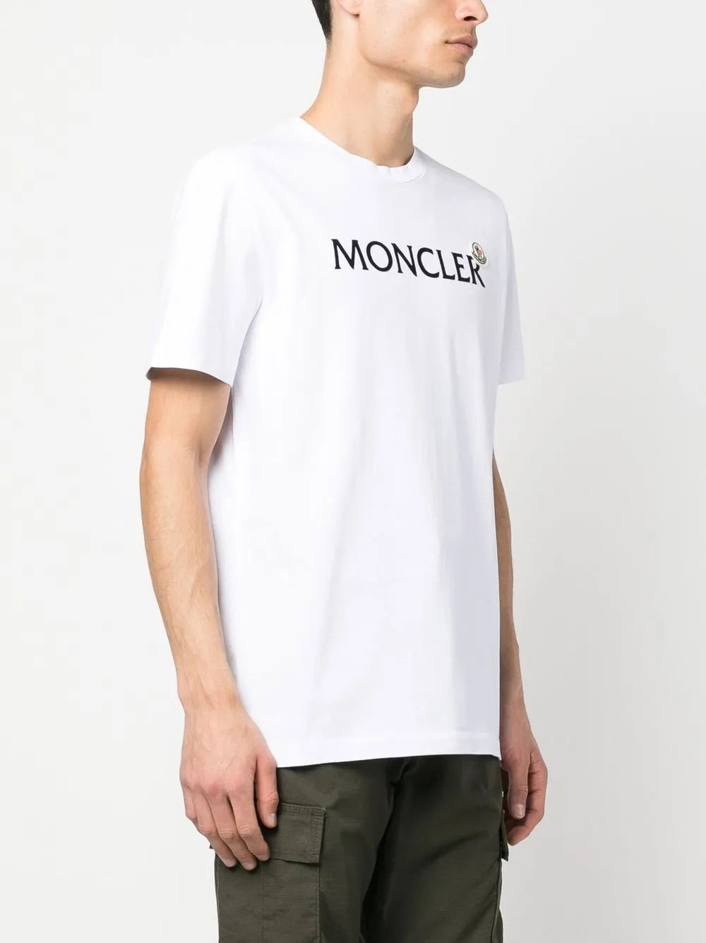 Camiseta com estampa de logo