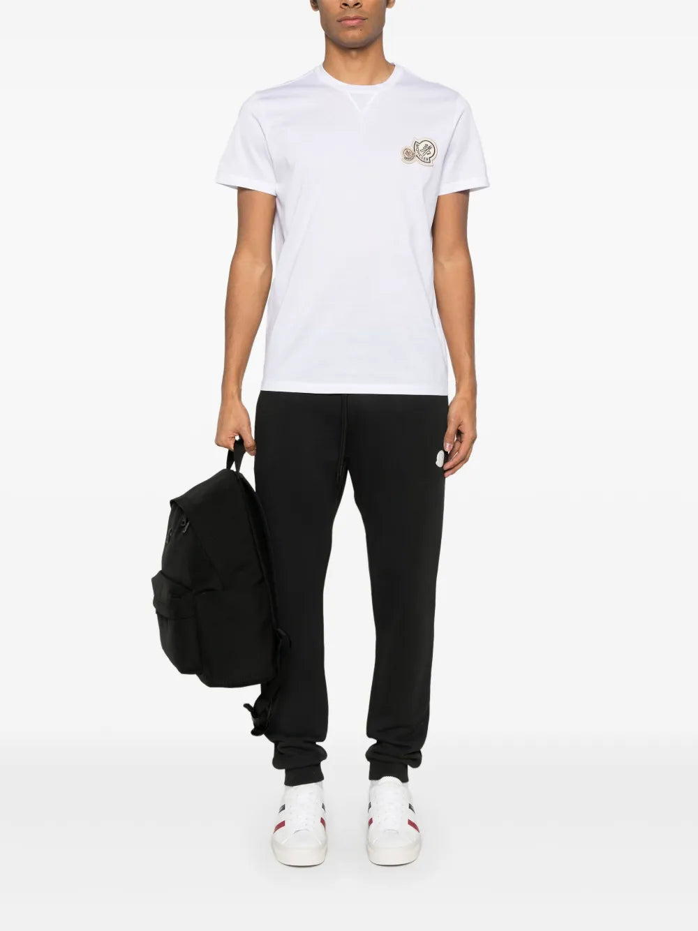 Camiseta com patch de logo