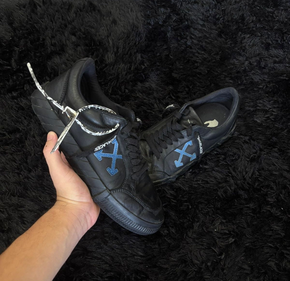 Off-White Vulcanized Black/Dark Blue