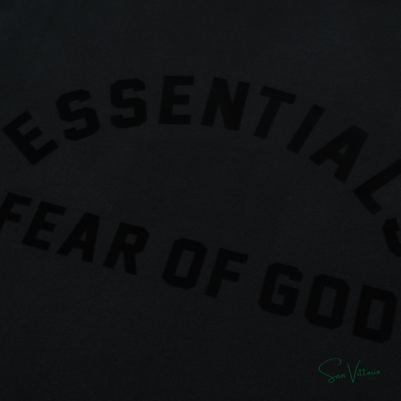 Camiseta "Jet Black" Fear of God Essentials