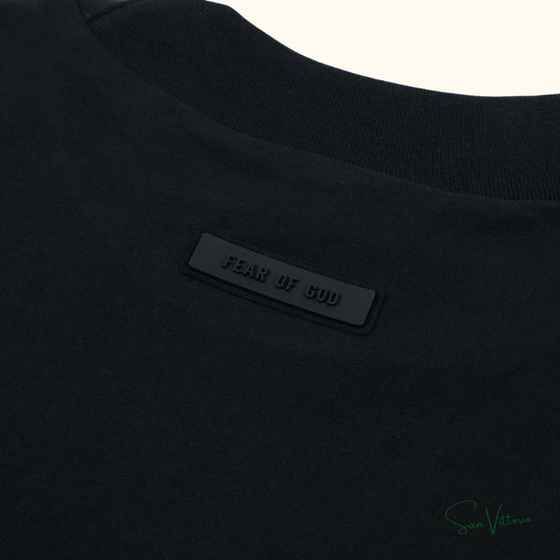 Camiseta  "Jet Black" Fear of God Essentials