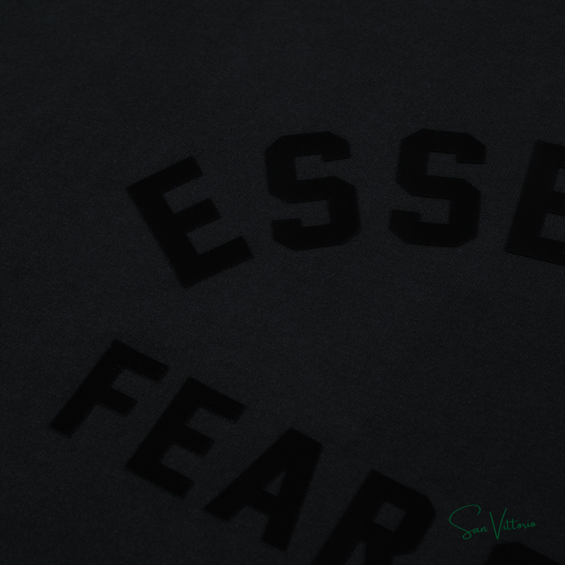 Camiseta  "Jet Black" Fear of God Essentials